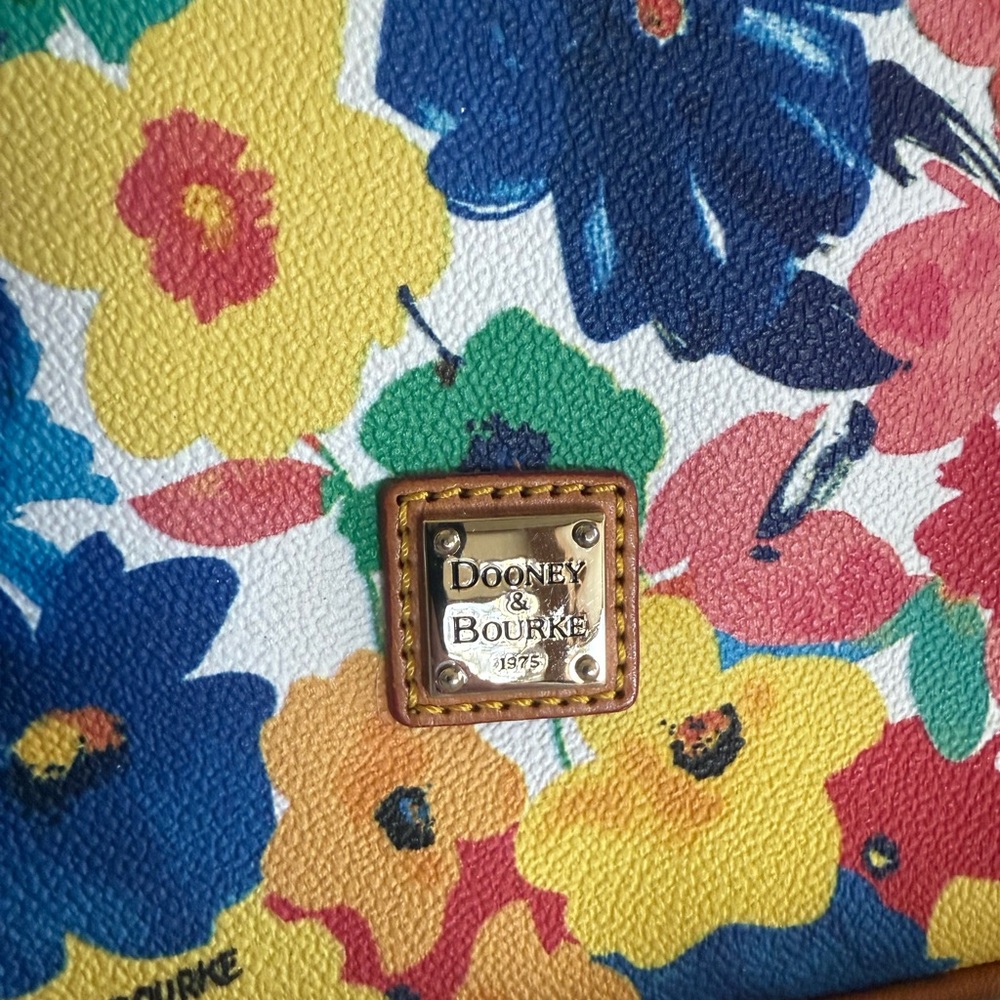 Dooney & Bourke- 🐳 Like New! Small Somerset Watercolors Collection Shoulder Bag - Picture 5 of 12